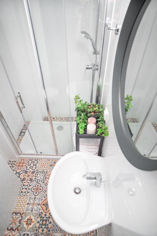 Tower Street Apartments Krakow Luaran gambar